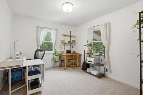 2049 Mississippi View Muscatine IA 52761