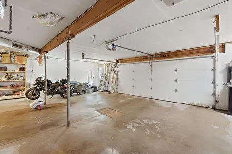 2049 Mississippi View Muscatine IA 52761