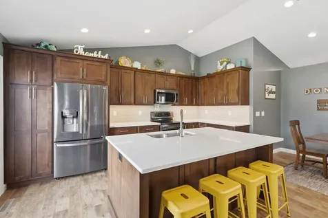 2733 Birdie Drive Muscatine IA 52761