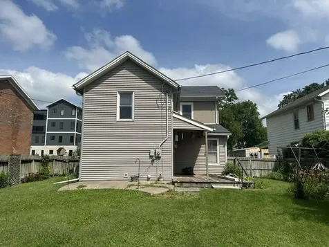 608 6th Street Muscatine IA 52761