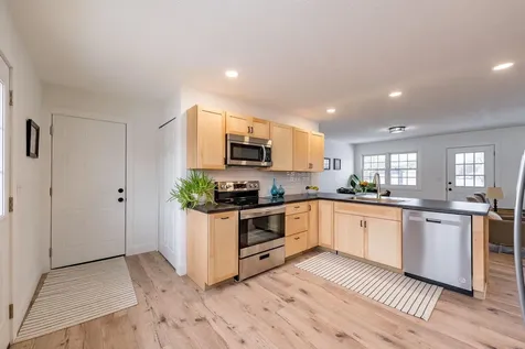 1107 Dolliver Street Muscatine IA 52761
