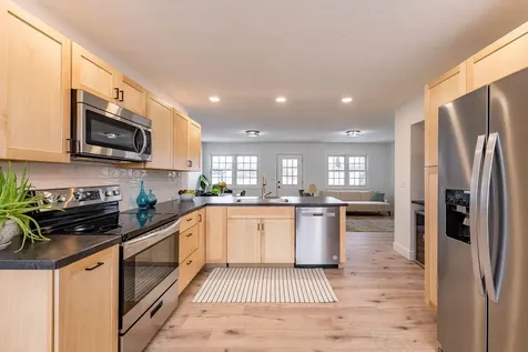 1107 Dolliver Street Muscatine IA 52761