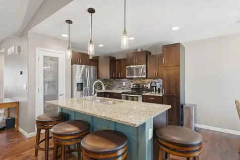 310B York Wilton IA 52778