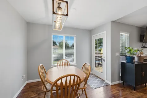 310B York Wilton IA 52778