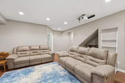 310B York Wilton IA 52778