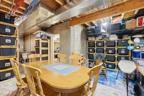 310B York Wilton IA 52778