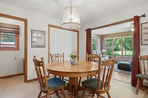 2674 Leah Drive Muscatine IA 52761