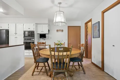 2674 Leah Drive Muscatine IA 52761