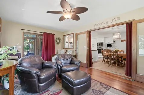 2674 Leah Drive Muscatine IA 52761