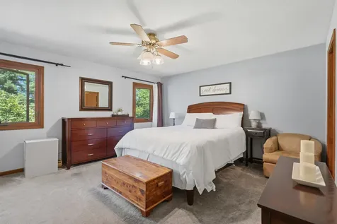 2674 Leah Drive Muscatine IA 52761