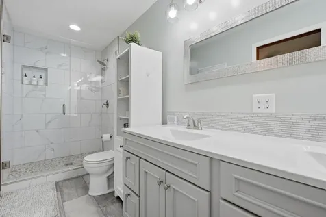 2674 Leah Drive Muscatine IA 52761