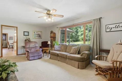 2674 Leah Drive Muscatine IA 52761