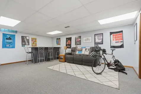 2674 Leah Drive Muscatine IA 52761