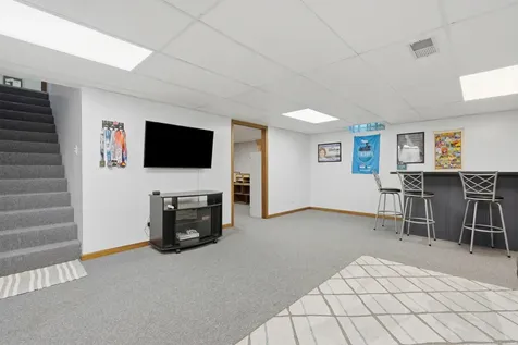 2674 Leah Drive Muscatine IA 52761