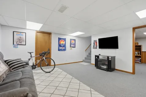 2674 Leah Drive Muscatine IA 52761
