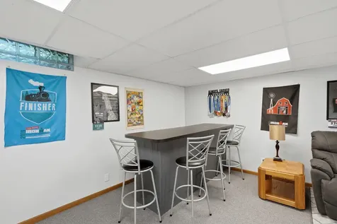 2674 Leah Drive Muscatine IA 52761