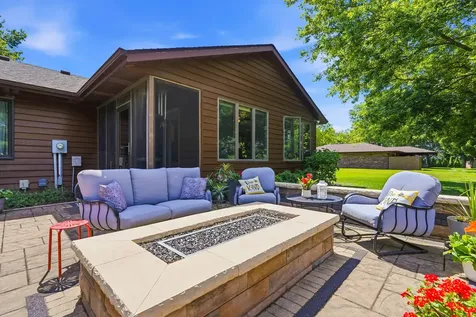 2674 Leah Drive Muscatine IA 52761