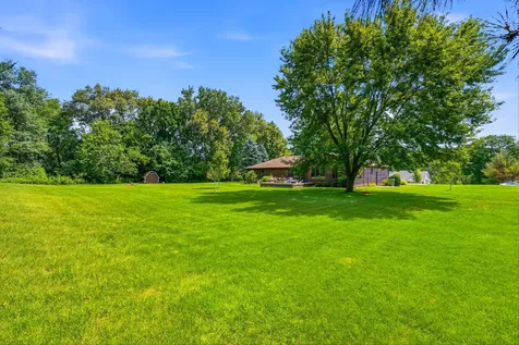 2674 Leah Drive Muscatine IA 52761