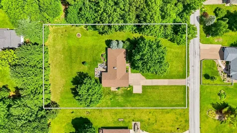 2674 Leah Drive Muscatine IA 52761