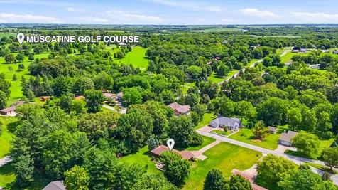 2674 Leah Drive Muscatine IA 52761