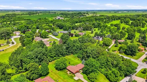 2674 Leah Drive Muscatine IA 52761