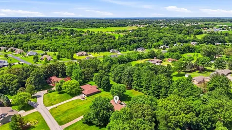 2674 Leah Drive Muscatine IA 52761