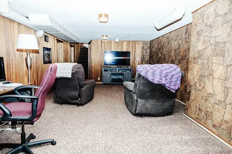 219 Mary Place Muscatine IA 52761