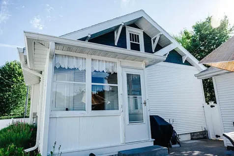 219 Mary Place Muscatine IA 52761