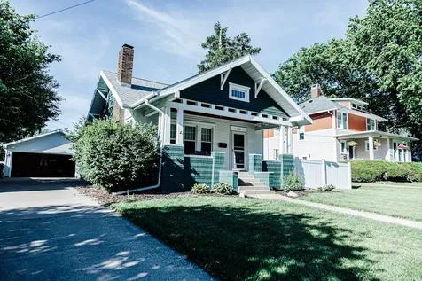 219 Mary Place Muscatine IA 52761