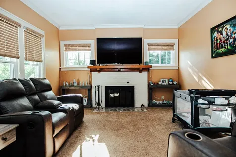 219 Mary Place Muscatine IA 52761