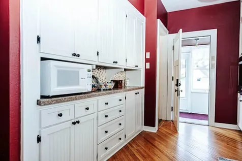 219 Mary Place Muscatine IA 52761