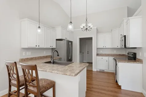 3302 Anastasia Place Muscatine IA 52761