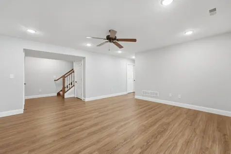 3302 Anastasia Place Muscatine IA 52761