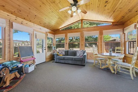 2602 Imperial Oaks Muscatine IA 52761