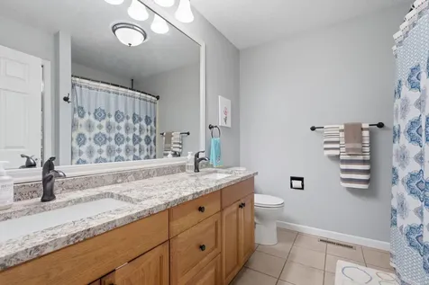 2602 Imperial Oaks Muscatine IA 52761