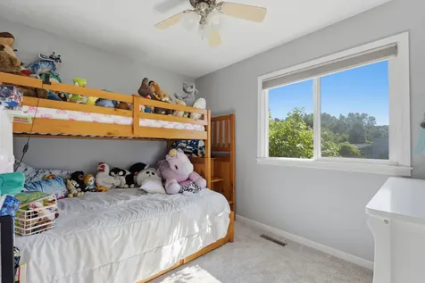 2602 Imperial Oaks Muscatine IA 52761