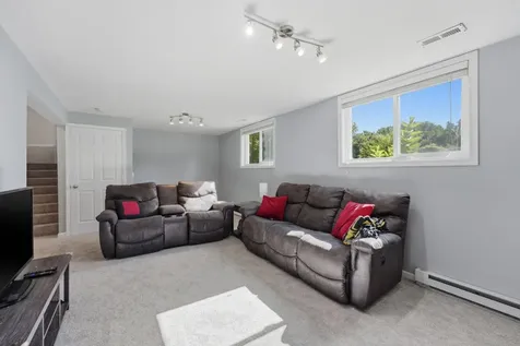 2602 Imperial Oaks Muscatine IA 52761