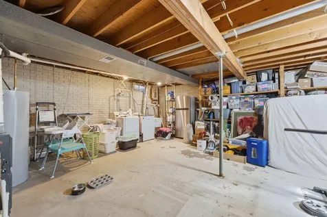 2602 Imperial Oaks Muscatine IA 52761