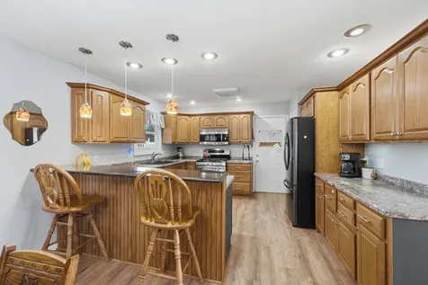 2602 Imperial Oaks Muscatine IA 52761