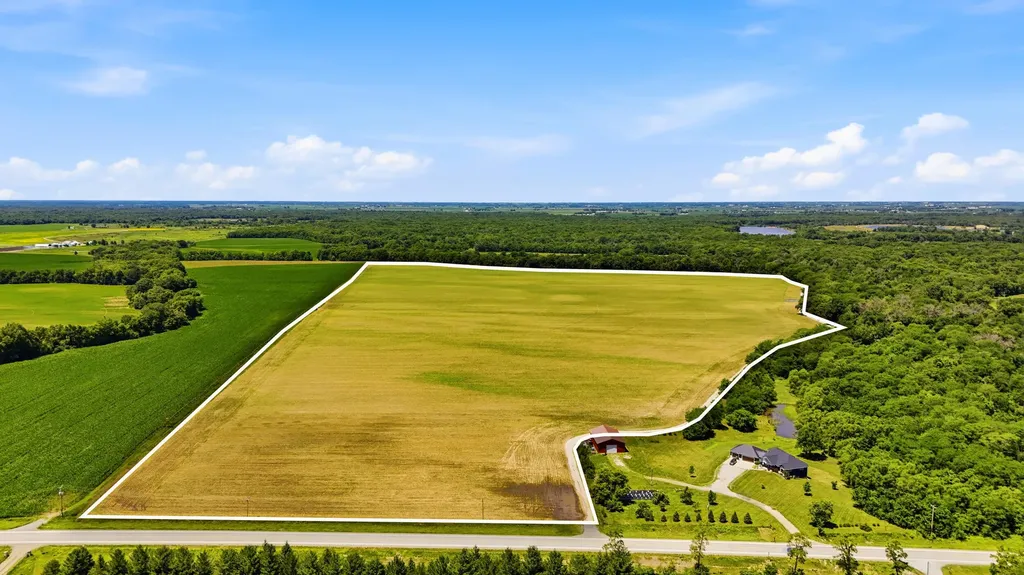 123.69 Acres Mol Moscow Road Moscow IA 52761