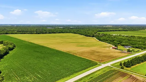 123.69 Acres Mol Moscow Road Moscow IA 52761