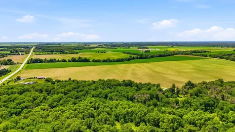 123.69 Acres Mol Moscow Road Moscow IA 52761
