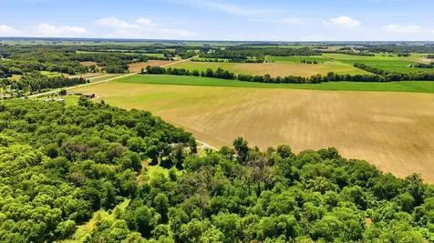 123.69 Acres Mol Moscow Road Moscow IA 52761