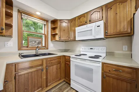 604 Todds Ferry Conesville IA 52739