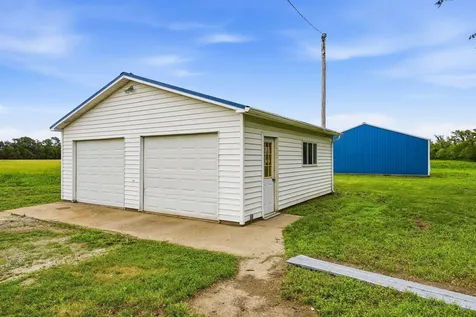 604 Todds Ferry Conesville IA 52739
