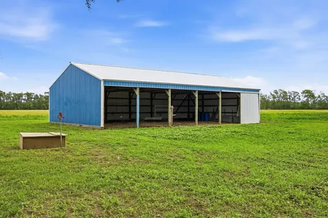604 Todds Ferry Conesville IA 52739
