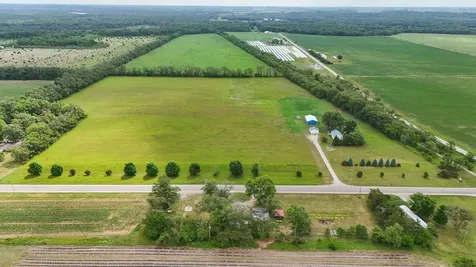 604 Todds Ferry Conesville IA 52739