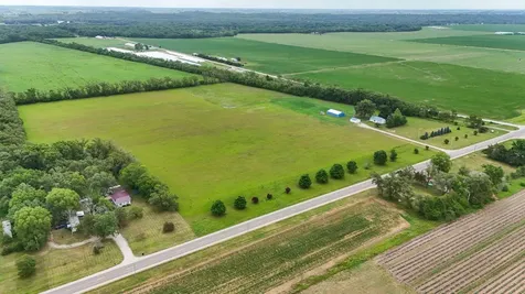 604 Todds Ferry Conesville IA 52739