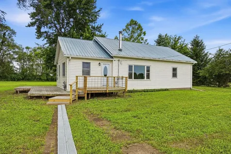 604 Todds Ferry Conesville IA 52739