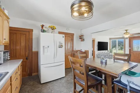 1985 Rose Avenue Wilton IA 52778